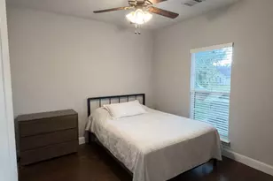 1305 E 6th Ave, Corsicana, TX 75110 - Photo 5