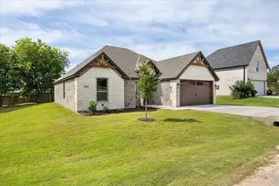 2209 Snake River Drive, Granbury, TX 76048 - Photo 3