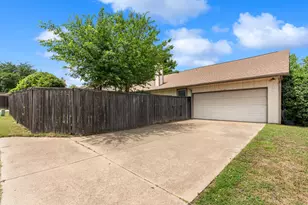 2726 Collins Blvd, Garland, TX 75044 - Photo 15