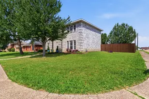 2417 Rebecca Dr, Sachse, TX 75048 - Photo 3