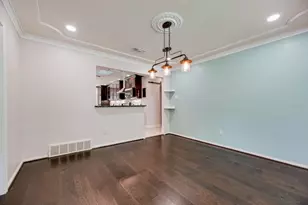 1019 Loch Lomond Dr, Arlington, TX 76012 - Photo 5