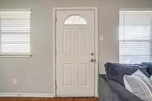 7929 Royal Ln, Dallas, TX 75230 - Photo 3