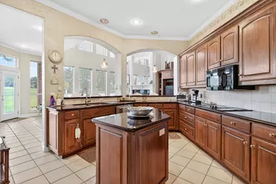865 Thomas Crossing Drive, Fort Worth, TX 76028 - Photo 19