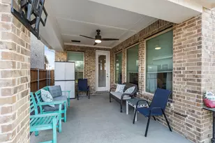 324 Moonvine Dr, Little Elm, TX 75068 - Photo 11