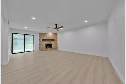 5721 Corral Court, Haltom City, TX 76148 - Photo 9
