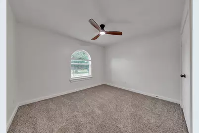 5721 Corral Court, Haltom City, TX 76148 - Photo 17