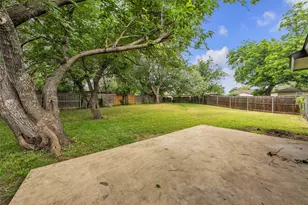 5721 Corral Ct, Haltom City, TX 76148 - Photo 3