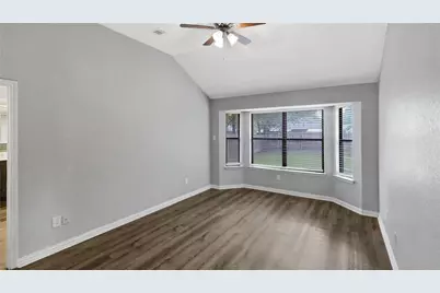 6305 Meadow Glen Drive, Arlington, TX 76018 - Photo 13