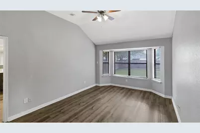 6305 Meadow Glen Drive, Arlington, TX 76018 - Photo 11