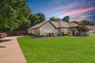 906 Dove Creek Dr, Athens, TX 75751 - Photo 3