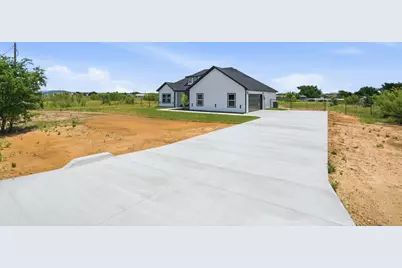8212 Moyer Court, Joshua, TX 76058 - Photo 3