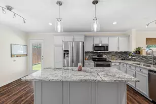 800 Poncho Ln, Fort Worth, TX 76052 - Photo 13