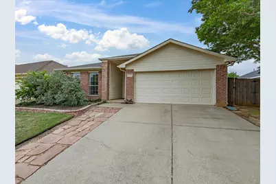 1123 Greenview Lane, Kennedale, TX 76060 - Photo 3
