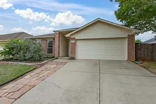 1123 Greenview Ln, Kennedale, TX 76060 - Photo 3