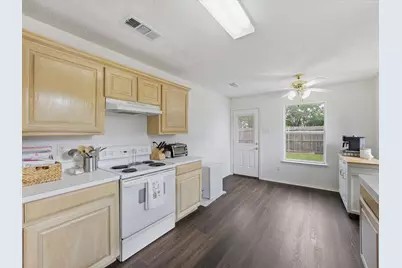 1123 Greenview Lane, Kennedale, TX 76060 - Photo 13