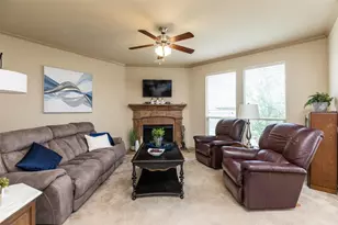 509 Vidalia Ct, Fort Worth, TX 76052 - Photo 11