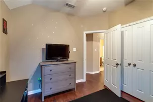 708 Creekside Dr, Little Elm, TX 75068 - Photo 11
