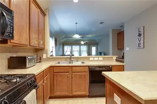 708 Creekside Dr, Little Elm, TX 75068 - Photo 3