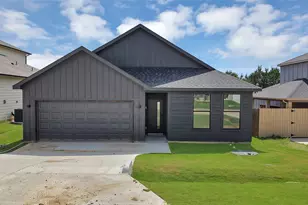 5700 Barkridge Dr, Granbury, TX 76048 - Photo 3