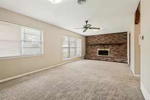 221 Leighton Dr, Terrell, TX 75160 - Photo 7