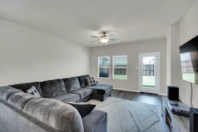610 Hemingway Lane, Lowry Crossing, TX 75069 - Photo 5