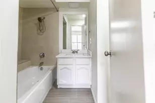 7031 Holly Hill Dr, Dallas, TX 75231 - Photo 5