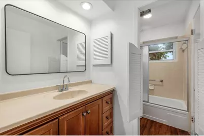 1904 Meadow Glen, Irving, TX 75060 - Photo 13