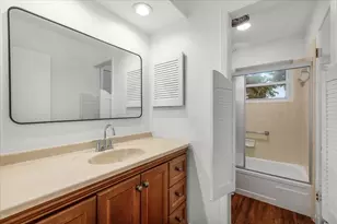 1904 Meadow Glen, Irving, TX 75060 - Photo 13