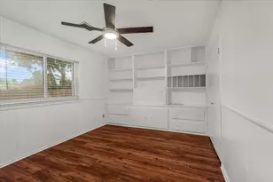 1904 Meadow Glen, Irving, TX 75060 - Photo 7