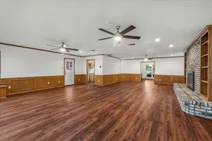 1904 Meadow Glen, Irving, TX 75060 - Photo 9