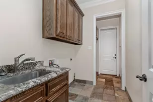 6628 Sondra Dr, Dallas, TX 75214 - Photo 13