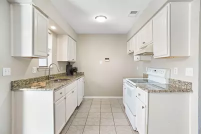 604 Timberline Drive, Hurst, TX 76053 - Photo 9