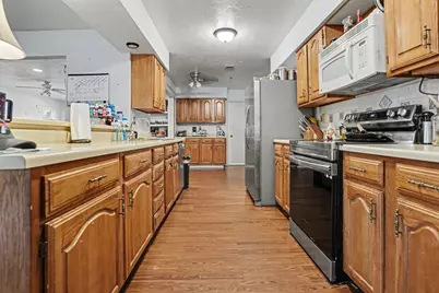 4510 Bridgeport Drive, Garland, TX 75043 - Photo 15