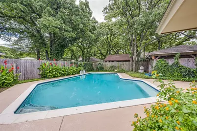 2414 Lakeview Circle, Arlington, TX 76013 - Photo 23