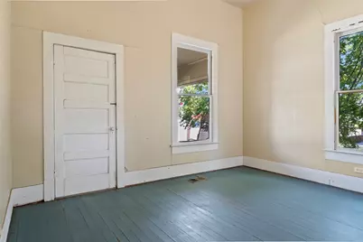 400 S Broad Street, Saint Jo, TX 76265 - Photo 9