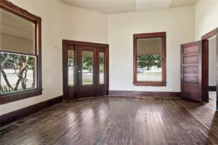 400 S Broad St, Saint Jo, TX 76265 - Photo 3