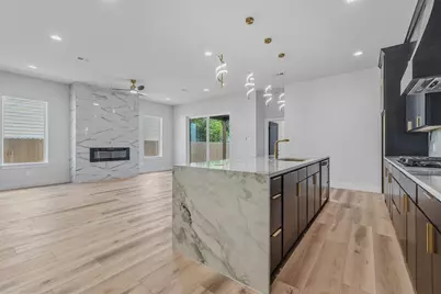 3914 Harlingen Street, Dallas, TX 75212 - Photo 7