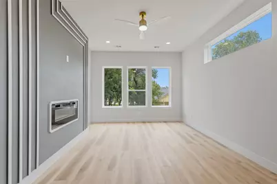 3914 Harlingen Street, Dallas, TX 75212 - Photo 17