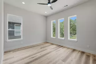 3914 Harlingen St, Dallas, TX 75212 - Photo 27
