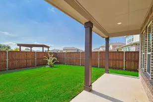 2806 Henson Ln, Garland, TX 75040 - Photo 23