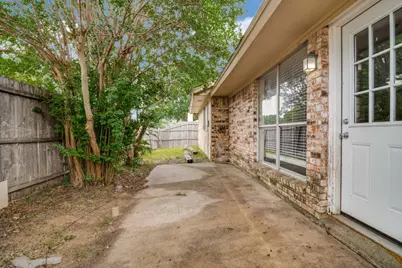 5102 Lakeridge Court, Garland, TX 75043 - Photo 23