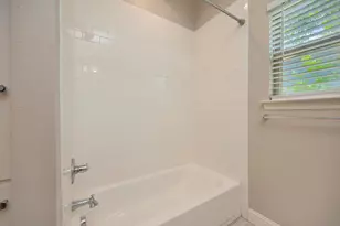 124 Elm Ln, Roanoke, TX 76262 - Photo 9