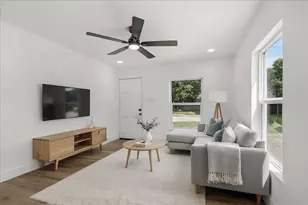 1808 Glenmore Ave, Fort Worth, TX 76102 - Photo 1
