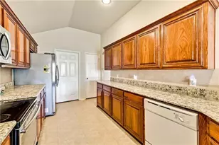 8633 Corral Cir, Fort Worth, TX 76244 - Photo 7