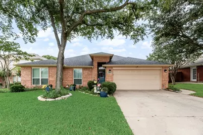 808 Chancellorsville Parkway, Grand Prairie, TX 75052 - Photo 3