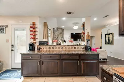 808 Chancellorsville Parkway, Grand Prairie, TX 75052 - Photo 13