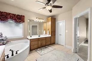105 Country Ridge Ct, Red Oak, TX 75154 - Photo 23
