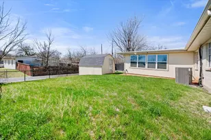 2316 Gilbert Cir, Arlington, TX 76010 - Photo 37