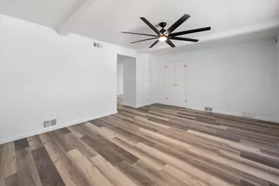 2316 Gilbert Circle, Arlington, TX 76010 - Photo 7