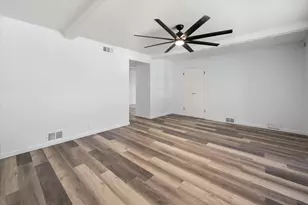 2316 Gilbert Cir, Arlington, TX 76010 - Photo 7